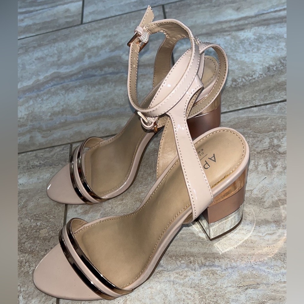 Apt. 9 4-inch heels. Size women’s 9